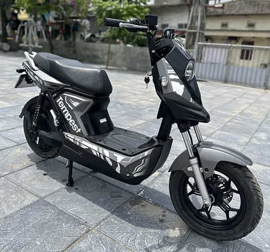 Mẫu xe máy điện VinFast Tempest cũ với kiểu dáng thể thao và mạnh mẽ