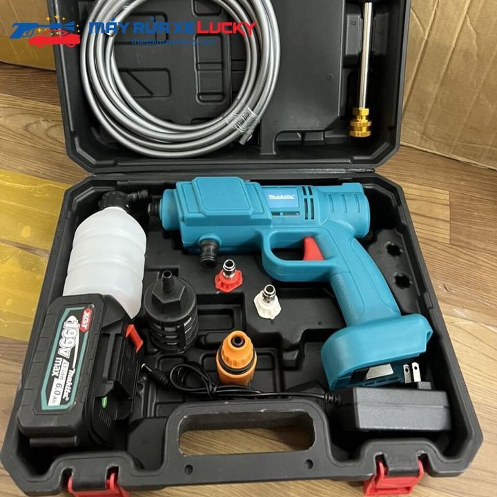 Máy xịt rửa xe Makita xịt rửa mạnh mẽ và hiệu quả