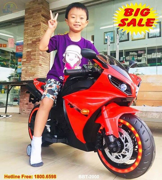 Mô hình xe điện đồ chơi cho trẻ em với thiết kế bắt mắt