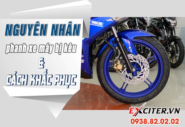 Một chiếc đĩa phanh xe máy đang hoạt động, cần được kiểm tra bụi bẩn