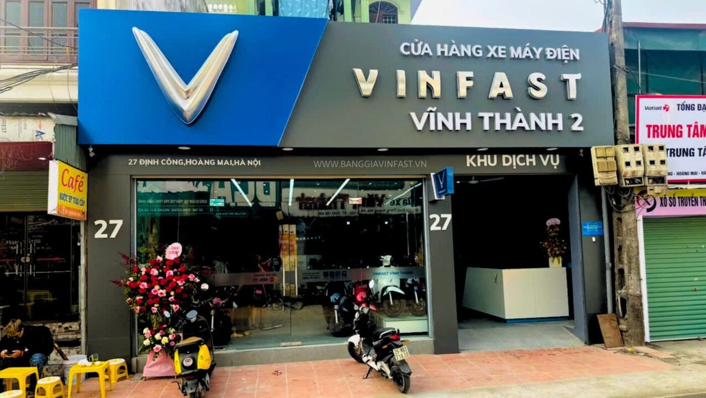Một cơ sở bán xe máy điện VinFast tại trung tâm thương mại Đống Đa