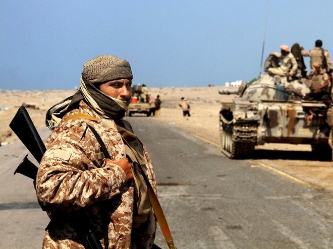 Một nhóm binh sĩ Sudan trong trang phục dã chiến tại một khu vực huấn luyện.