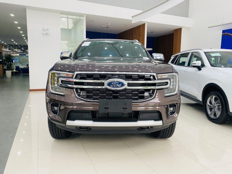 Ngoại thất mạnh mẽ của Ford Everest thế hệ mới