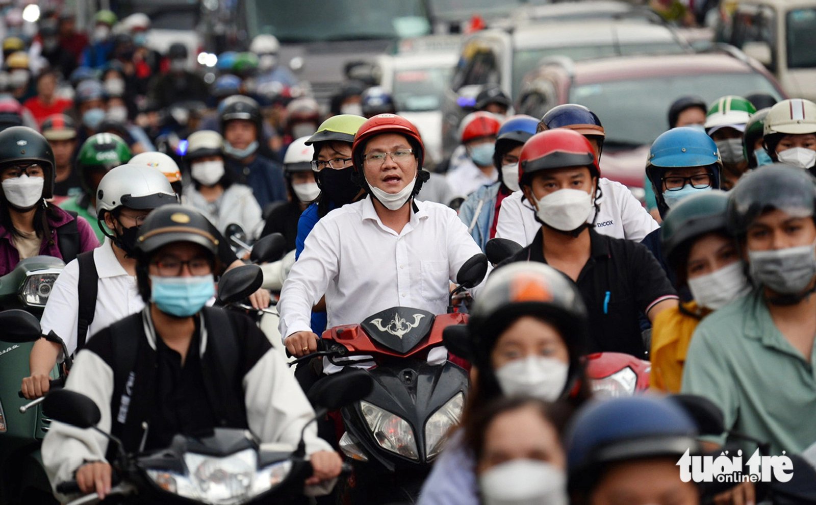 Người lao động sử dụng xe máy làm phương tiện mưu sinh chính, cần các cơ chế hỗ trợ thuận lợi khi kiểm định
