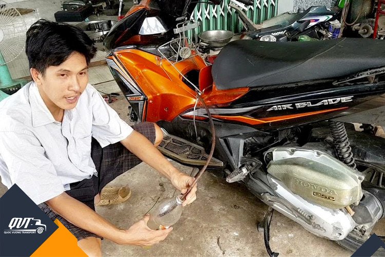 Những lưu ý khi gửi xe máy theo xe khách và xe tải