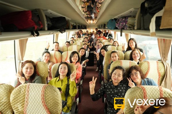 Nội thất ghế ngồi tiêu chuẩn của xe Hoàng Long 45 chỗ