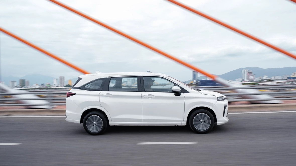 Nội thất rộng rãi của Toyota Avanza Premio