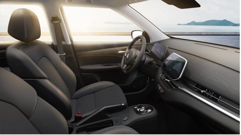 Nội thất xe điện VinFast VF5 với ghế giả da màu đen