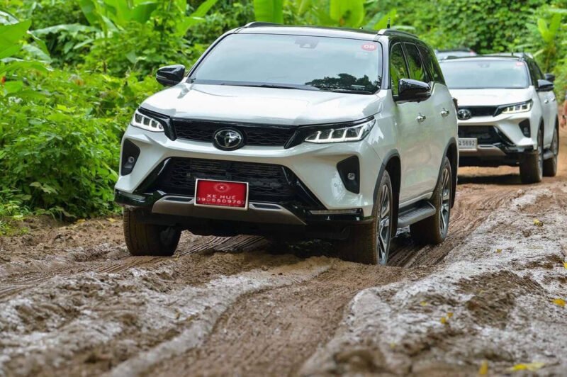 Nội thất xe du lịch 7 chỗ đời mới tại Huế