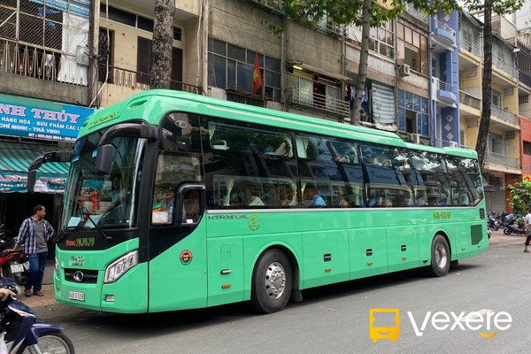 Nội thất xe khách giường nằm rộng rãi của nhà xe