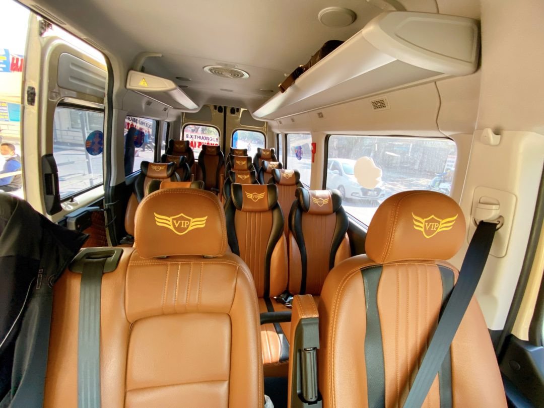 Nội thất xe khách tiện nghi