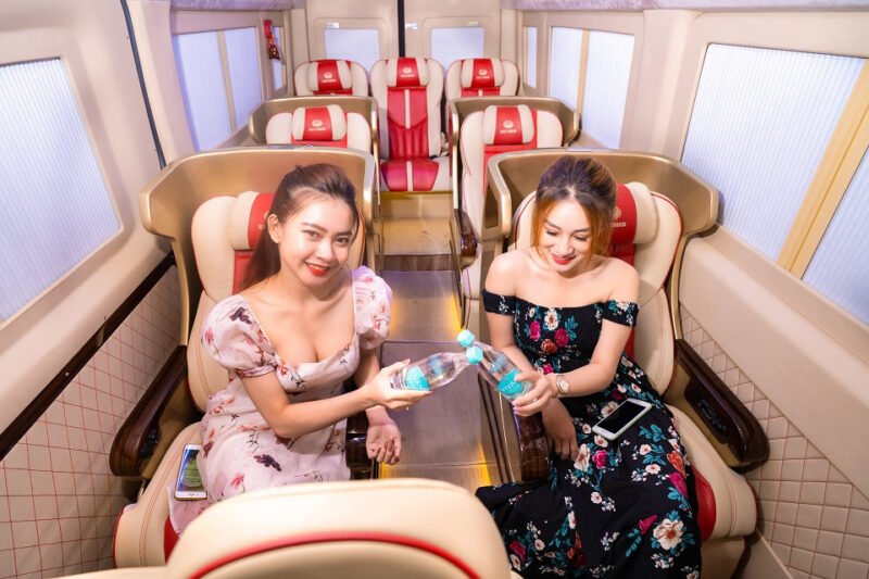 Nội thất xe limousine đi Vũng Tàu sang trọng