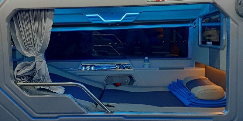 Nội thất xe limousine giường đôi hiện đại trên tuyến Sài Gòn Nha Trang