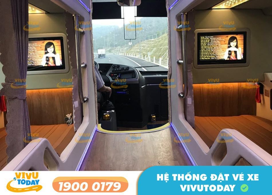 Nội thất xe Limousine sang trọng với giường nằm êm ái