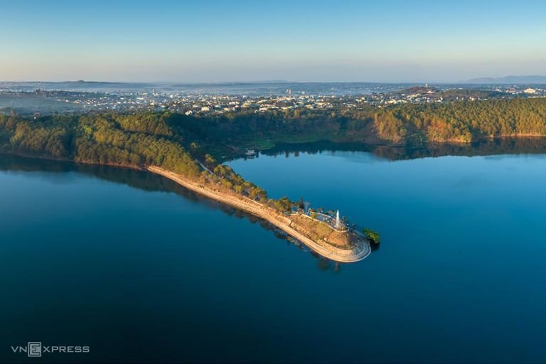 Phương tiện hai bánh là lựa chọn hàng đầu để khám phá Pleiku