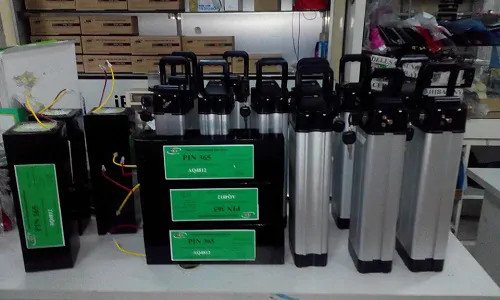 Pin Lithium xe điện được lắp đặt