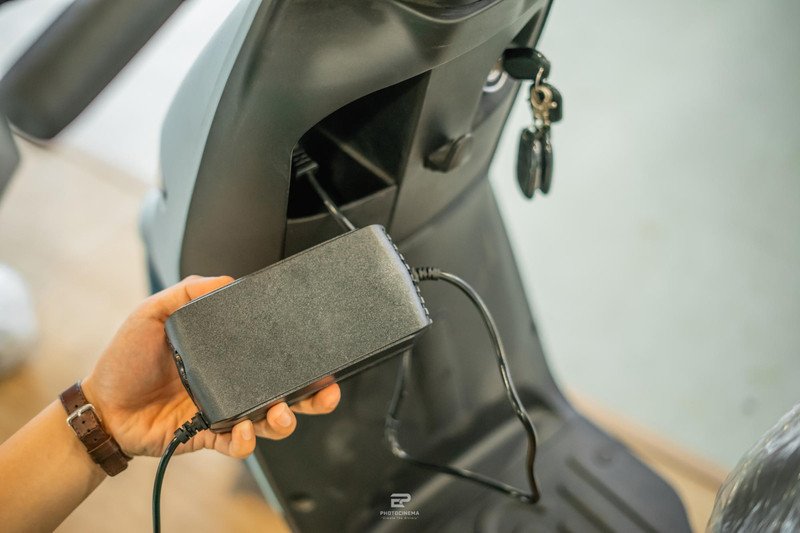 Pin/ắc quy sạc đạt khoảng 80 - 90% là mức pin an toàn và có thể rút sớm