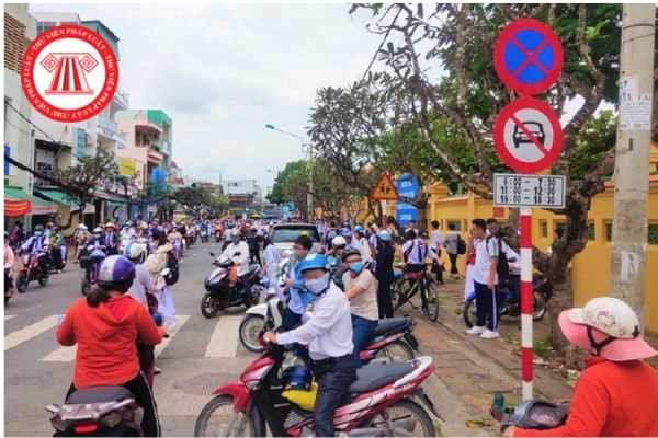 Quy định đỗ xe máy an toàn trên đường bộ