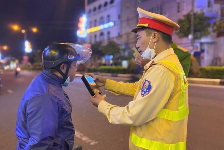 Quy định phạt nồng độ cồn xe máy mới nhất năm 2025