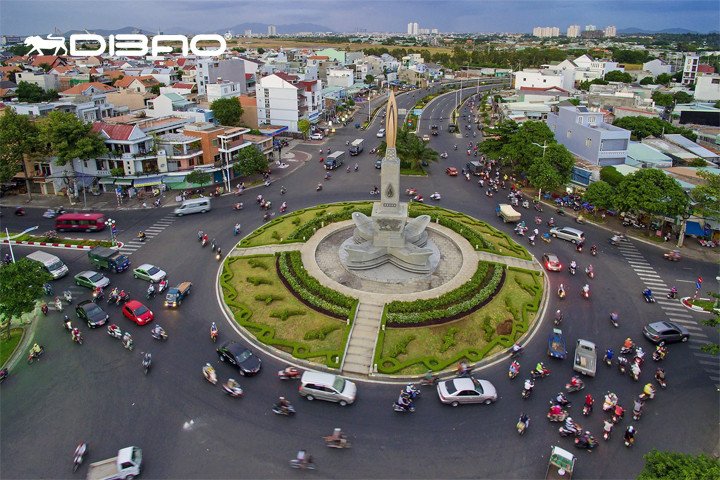 Quy tắc đi xe máy qua vòng xuyến