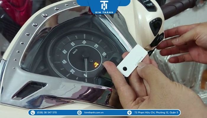 Quy trình kiểm tra dây công tơ mét và bánh xe trước