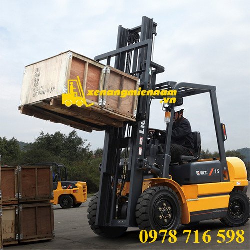 Quy trình kiểm tra và sửa chữa xe nâng tại xưởng dịch vụ