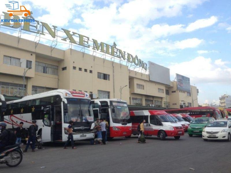 Quy trình nhận và trả xe máy tại bãi giữ xe bến xe