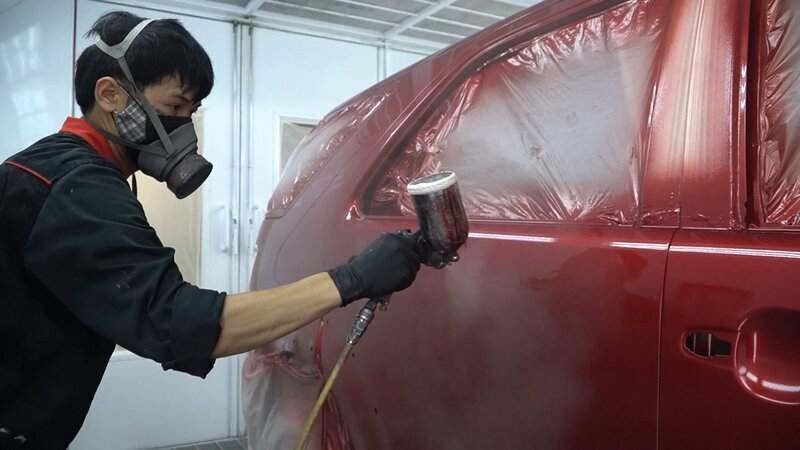 Quy trình sơn toàn bộ xe ô tô tại các gara chuyên nghiệp