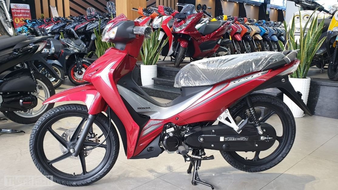 So sánh giá Honda Wave 110i nhập khẩu và sản xuất trong nước