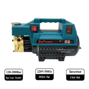 So sánh hai loại máy rửa xe, một loại cầm tay nhỏ gọn và một loại công suất lớn hơn