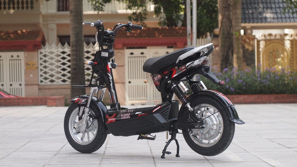 So sánh hai phiên bản xe điện 133 qua hình ảnh trực quan