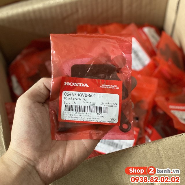 So sánh má phanh đĩa xe máy Honda chính hãng và không chính hãng