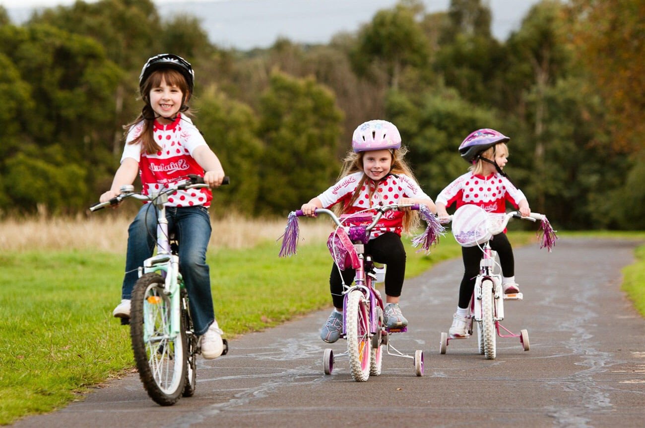 Tạo nền tảng giúp bé đi xe đạp vững vàng