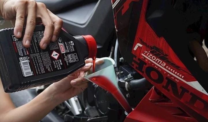 Thay dầu nhớt định kỳ rất quan trọng