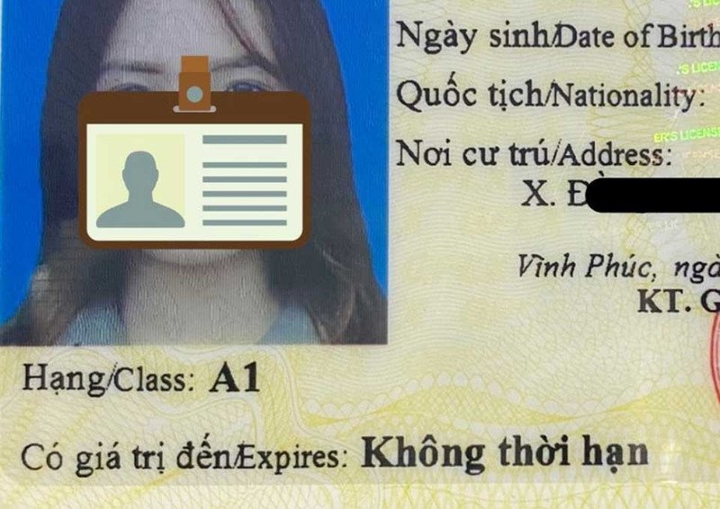 Thí sinh thực hiện bài thi đi đường thẳng và dừng xe đúng vạch quy định