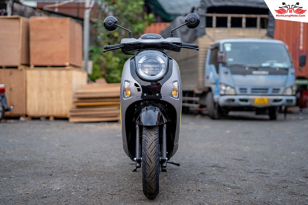 Thiết kế đèn pha LED Crystal Block của Honda Scoopy