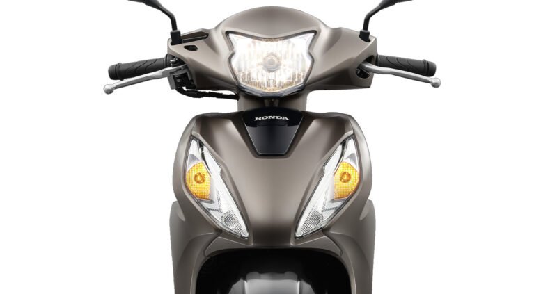 Thiết kế hiện đại phía trước của xe Vision màu xanh