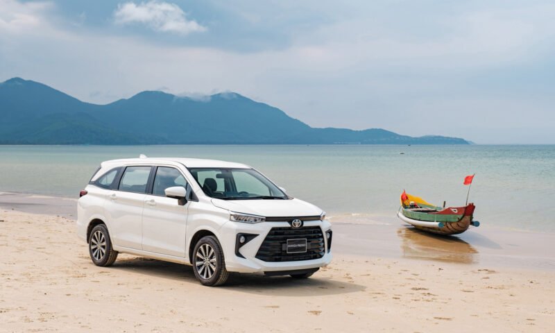 Thiết kế ngoại thất năng động của Toyota Avanza 7 chỗ