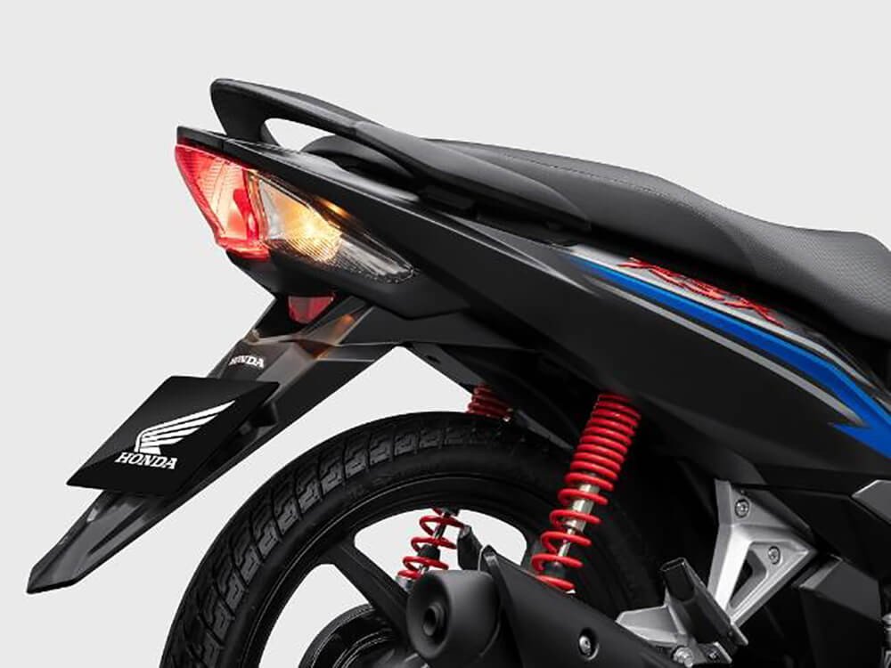 Thiết kế thể thao mạnh mẽ phía sau Wave RSX 2024