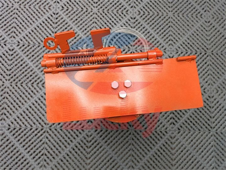 Thiết kế thiết bị nâng xe máy chắc chắn dù có kích thước vừa phải