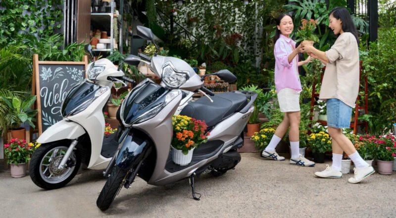 Thiết kế tổng thể của mẫu xe tay ga đời mới với các đường nét mềm mại và hiện đại