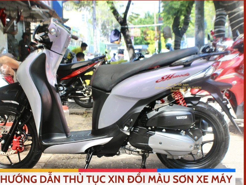 Tiến hành sơn xe sau khi có giấy phép