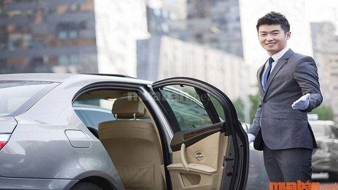 Tìm hiểu kỹ về các yêu cầu tuyển lái xe riêng cho sếp nữ tại Hà Nội