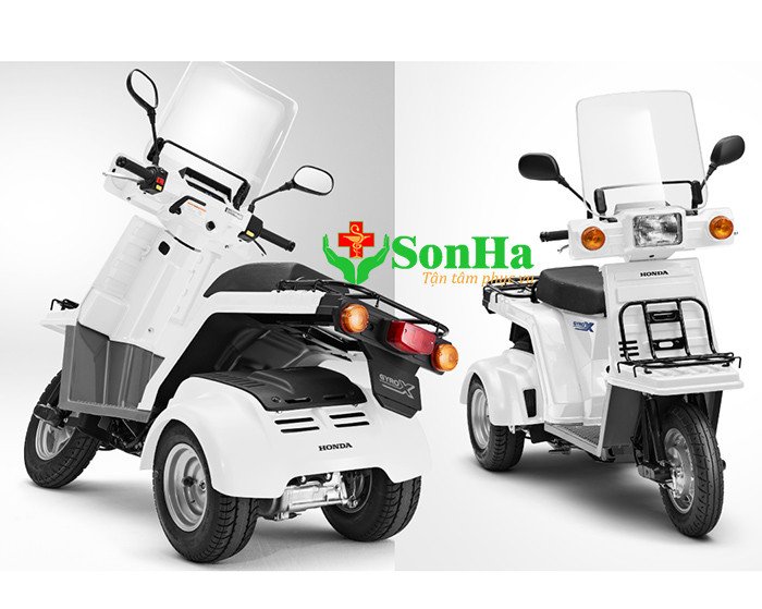 Tổng quan ngoại hình chiếc xe Honda Gyro X từ phía trước và phía sau