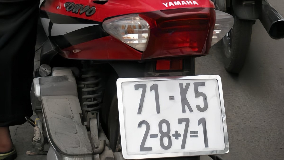 Tự ý trang trí biển số xe 51 là vi phạm pháp luật