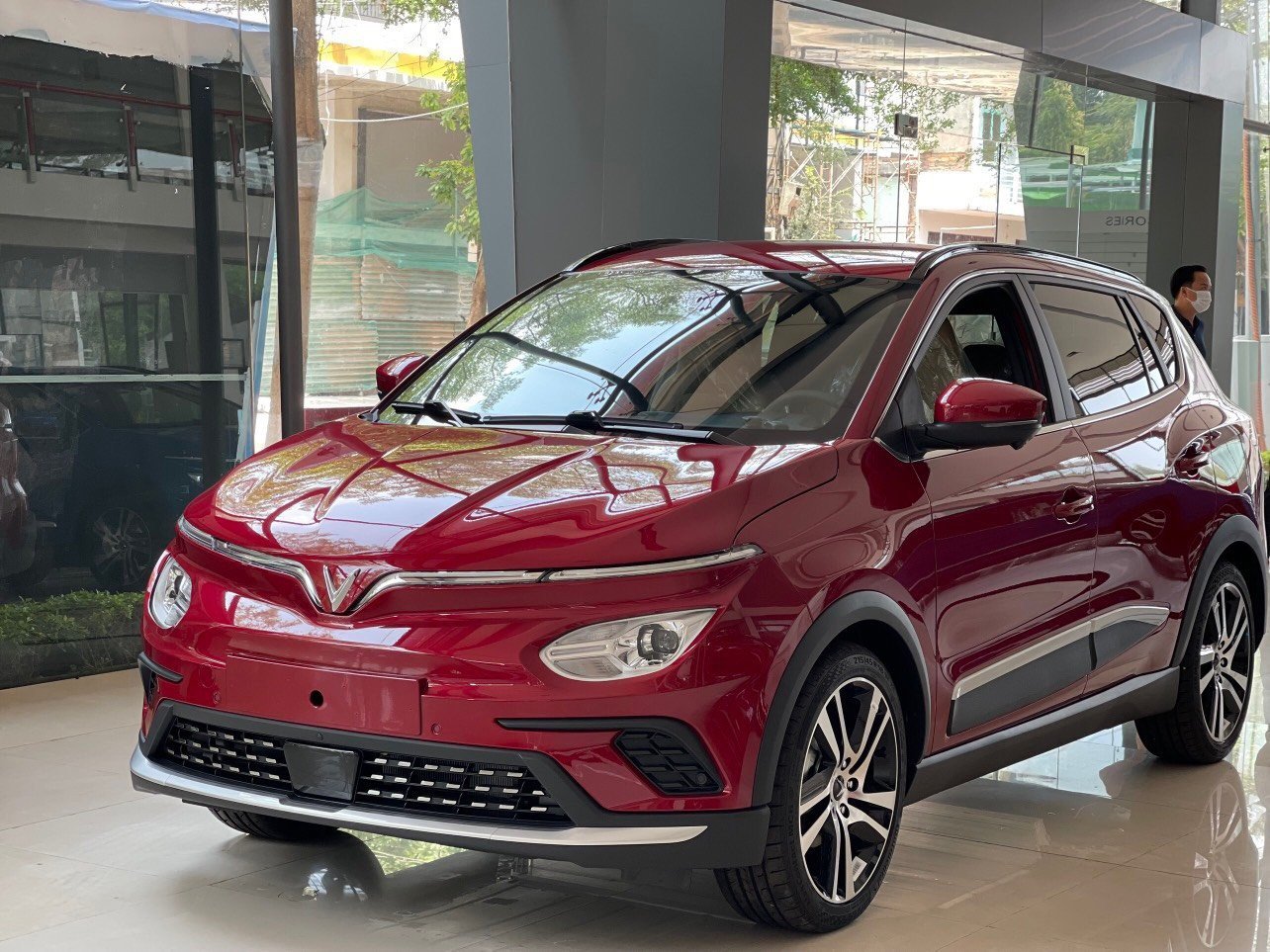 VinFast VFe34 màu Đỏ sang trọng