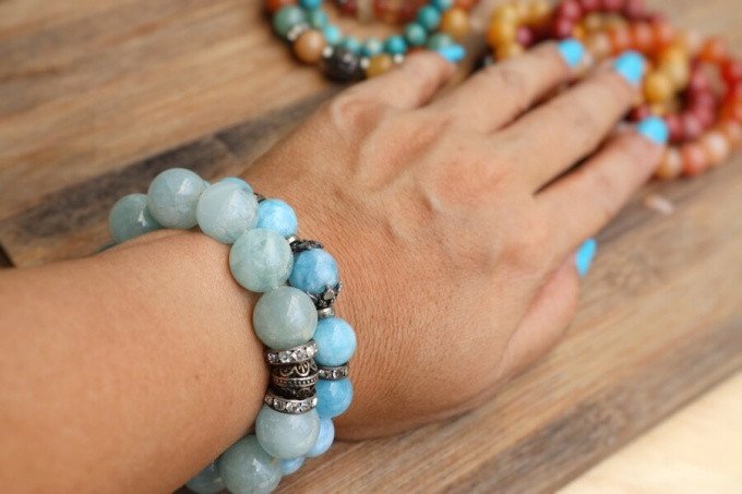 Vòng đá thạch anh giúp người sinh năm 1998 chiêu tài lộc