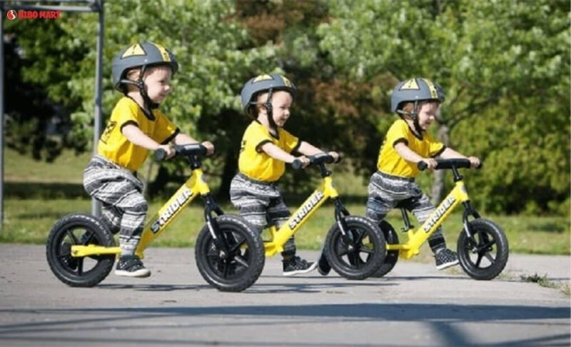 Xe chòi chân hỗ trợ bé di chuyển dễ dàng