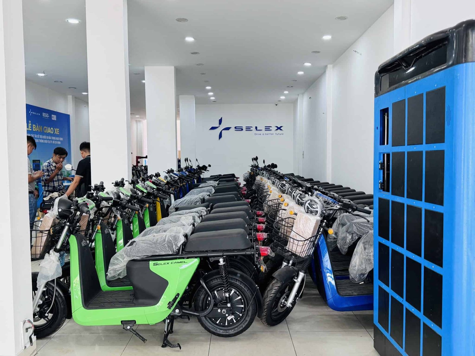 Xe điện Selex màu xanh lá cây hài hòa với bản mệnh Hỏa, hỗ trợ năng lượng tích cực