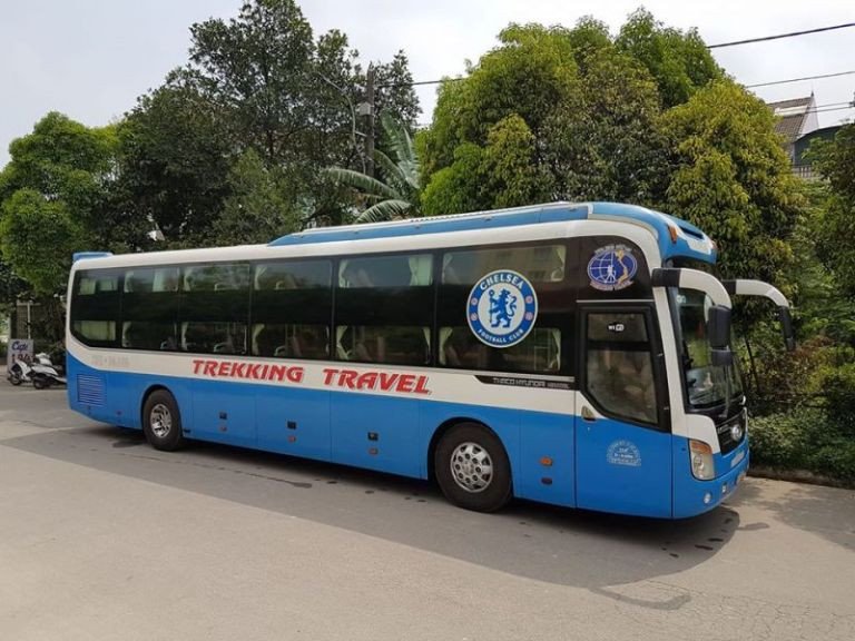 Xe khách Trekking Travel phục vụ chu đáo hành khách tuyến Hà Nội Quảng Nam